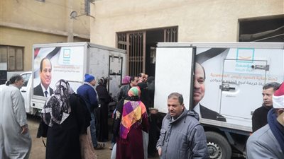 2000 مواطن يستفيدون من القافلة المتكاملة بميت الكرماء بالدقهلية