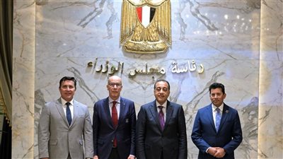 مدبولى يجتمع مع رئيس الاتحاد الدولي للرياضة الجامعية والوفد المرافق له