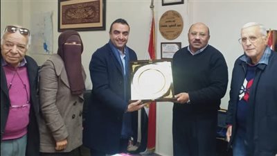 رئيس مياه القناة يشيد بالجهود المبذولة لانهاء أعمال الإحلال والتجديد لمحطة معالجة