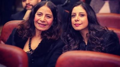 ياسمين رحمي: بصرف على نفسي من فلوس والدتي ومش بنعتمد على أموال الفن