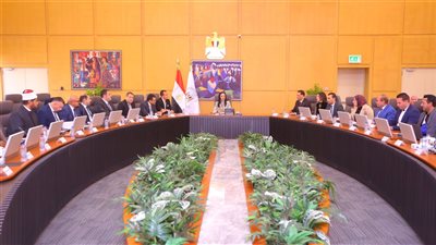 وزيرة التضامن تترأس اجتماع اللجنة العليا للأسر البديلة الكافلة