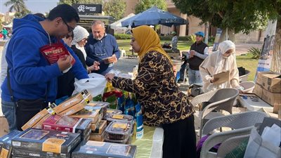 معرض للحرف اليدوية والصناعات التراثية الفيومية بنادي هليوبوليس بالقاهرة