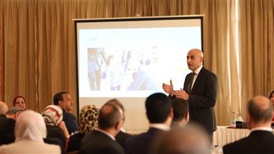 وزير التربية والتعليم يطلق برنامج مهارات القراءة والكتابة في أسوان