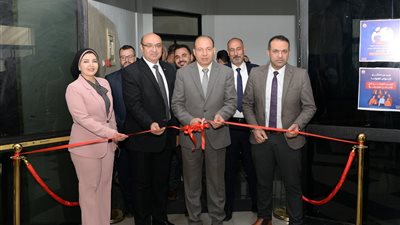 رئيس جامعة المنصورة يفتتح المعرض الثاني لمراكز التطوير المهني