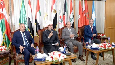 جامعة المنصورة  تنظم ندوة 