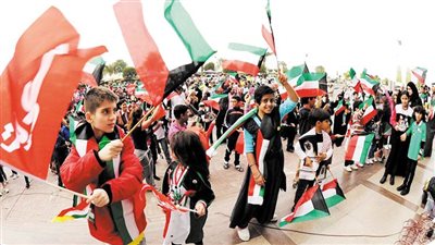 الكويت تحتفل بعيد الاستقلال الرابع والستين وذكرى التحرير الرابعة والثلاثين
