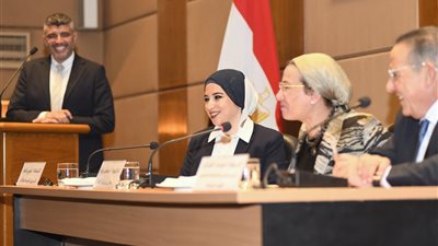 يمنى البحار تشارك في مؤتمر إطلاق تطبيقات تعزيز وتنظيم الأنشطة السياحية في المحميات الطبيعية ورصد الكائنات البحرية