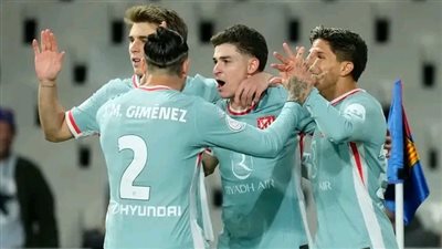 أتلتيكو يتقدم بثنائية وبرشلونة يعود من بعيد في أول نصف ساعة 