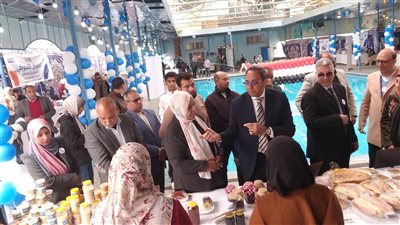 محافظ قــنا يفتتح معرض الحرف اليدوية بنادى الفتيات