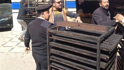 إزالة 480 مخالفة إشغال طريق بمركزى الدلنجات ودمنهور