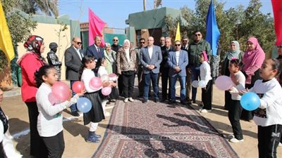 محافظ بني سويف يتفقد مدرسة اهناسيا للتعليم الأساسي