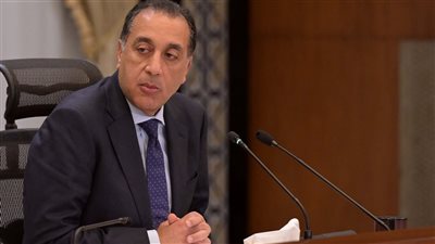 رئيس الوزراء يبدأ جولة تفقدية موسعة بعدد من المشروعات بمنطقة السخنة