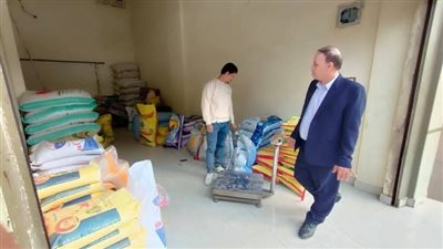 تموين الشرقية يضبط 11 طن مواد غذائية وبترولية