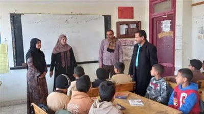 مدير تعليم بأبوتشت يتفقد مدرسة الحبيلات الشرقية 