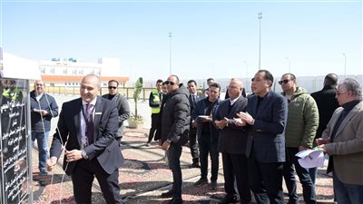 رئيس الوزراء يفتتح توسعات مصنع شركة 