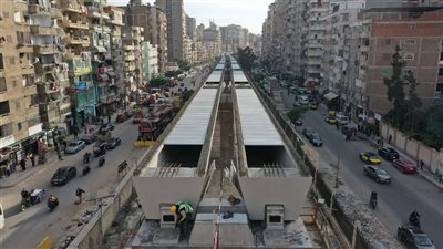 تقدم أعمال تركيب الكمرات وأعمال  تنفيذ مشروع المرحلة الأولى من مترو الإسكندرية