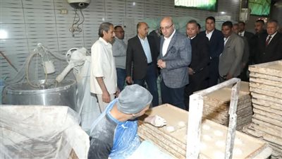 محافظ بني سويف يتفقد سير وانتظام العمل بالمخابز البلدية  بمركز اهناسيا 