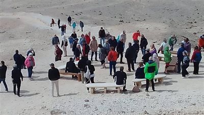 أفواج سياحية من 12 دولة تزور المناطق الأثرية بالمنيا
