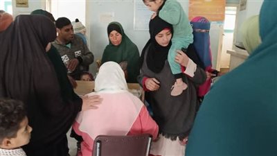 وكيل صحة بني سويف  توقيع الكشف الطبي على 4117 مواطن من أهالي قري مركز سمسطا