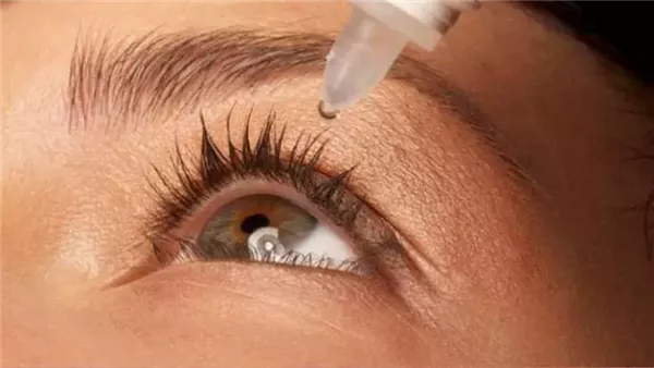 حكم استخدام قطرة العين في الصيام