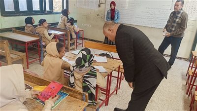 مدير تعليم الفيوم يحضر طابور الصباح وتحية العلم بمدرسة محمد عبدالله حرفوش