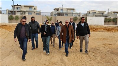 صور.. آخر تطورات تنفيذ مشروعات المرافق الحيوية والطرق بمدينة زايد الجديدة