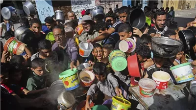 نائب رئيس الكنيست يدعو لقصف مخازن الطعام في غزة 