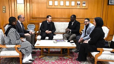 جامعة حلوان تستقبل وفدًا أنجوليًا لتعزيز التعاون الأكاديمي