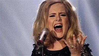 غضب عشاق أديل بعد استبعادها من حفل الأوسكار 2025