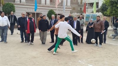 وكيل تعليم الشرقية يتابع انتظام الدراسة ويشدد على مكافحة التنمر 