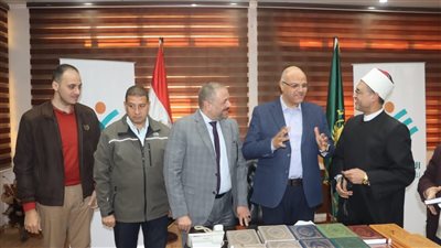 محافظ القليوبية يدشن مبادرة استبدال المصاحف المستهكلة بمصاحف جديدة