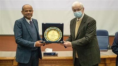 تفاصيل البروتوكول بين الجامعة المصرية الروسية والبورصة