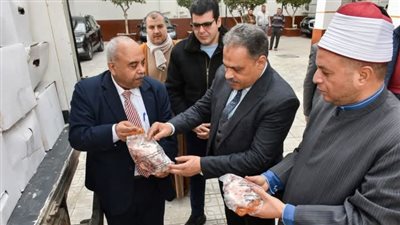محافظ الشرقية يشهد تسلم 3 أطنان لحوم ضمن مشروع صكوك الإطعام