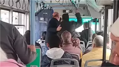 كمسري يعتدي على أم وأطفالها بسبب نصف جنيه بالإسكندرية 