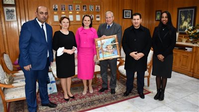 جامعة حلوان تبحث آفاق التعاون المشترك مع وفد الصداقة الروسية