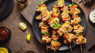 حضري الشيش طاووق بطريقة صحية لسفرة رمضان