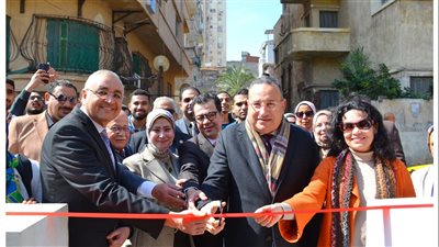 رئيس جامعة الإسكندرية يفتتح جدارية 