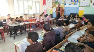 وكيل تعليم الغربية يتابع انتظام سير العملية التعليمية بشرق طنطا