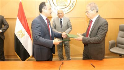 توقيع بروتوكول بين وزارتي الكهرباء والأوقاف لتركيب العدادات الجديدة فى دور العبادة 