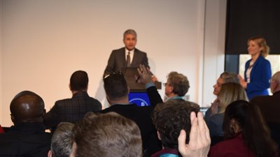 وزير السياحة يعقد مؤتمراً صحفياً مع وسائل الإعلام الألمانية والدولية ويجري حواراً  مع مجلة FVW وغيرها من المجلات