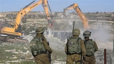 الاحتلال الإسرائيلي يهدم منشآت سكنية وزراعية جنوب نابلس 