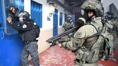 حماس تتهم الاحتلال بمواصلة سياسة الإعدام البطيء بحق الأسرى داخل السجون 