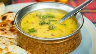 شوربة العدس بالكاري.. دفء ونكهة غنية لمائدة رمضان