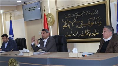  محافظ السويس يوجه بضبط الأسعار بمنافذ البيع ومعارض أهلا رمضان والأسواق 