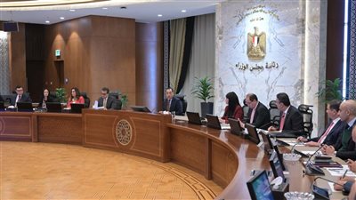 مدبولى يستعرض سيناريوهات استغلال منطقة مربع الوزارات الحكومية وإحياء القاهرة