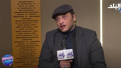 صوت الحارة المصرية.. وائل الفشني: أحمد عدوية أسطورة لن تتكرر (فيديو)