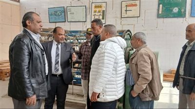 مدير عام التعليم الفني يتابع انتظام العملية التعليمية بمدرسة سوهاج الثانوية النسيجية