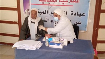الكشف على ٤٨٥ مواطنًا من خلال ٨ عيادات تخصصية خلال اليوم الأول للقافله الطبيه بأبوصوير