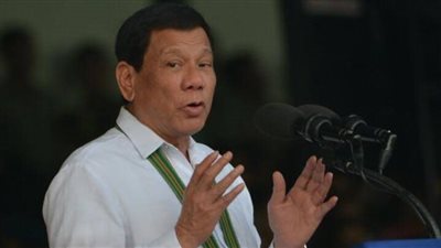 بعد حربه على المخدرات.. الرئيس الفلبيني السابق: مستعد للاعتقال