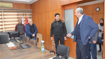 محافظ الغربية يتابع انتظام العمل بإدارات الديوان العام 